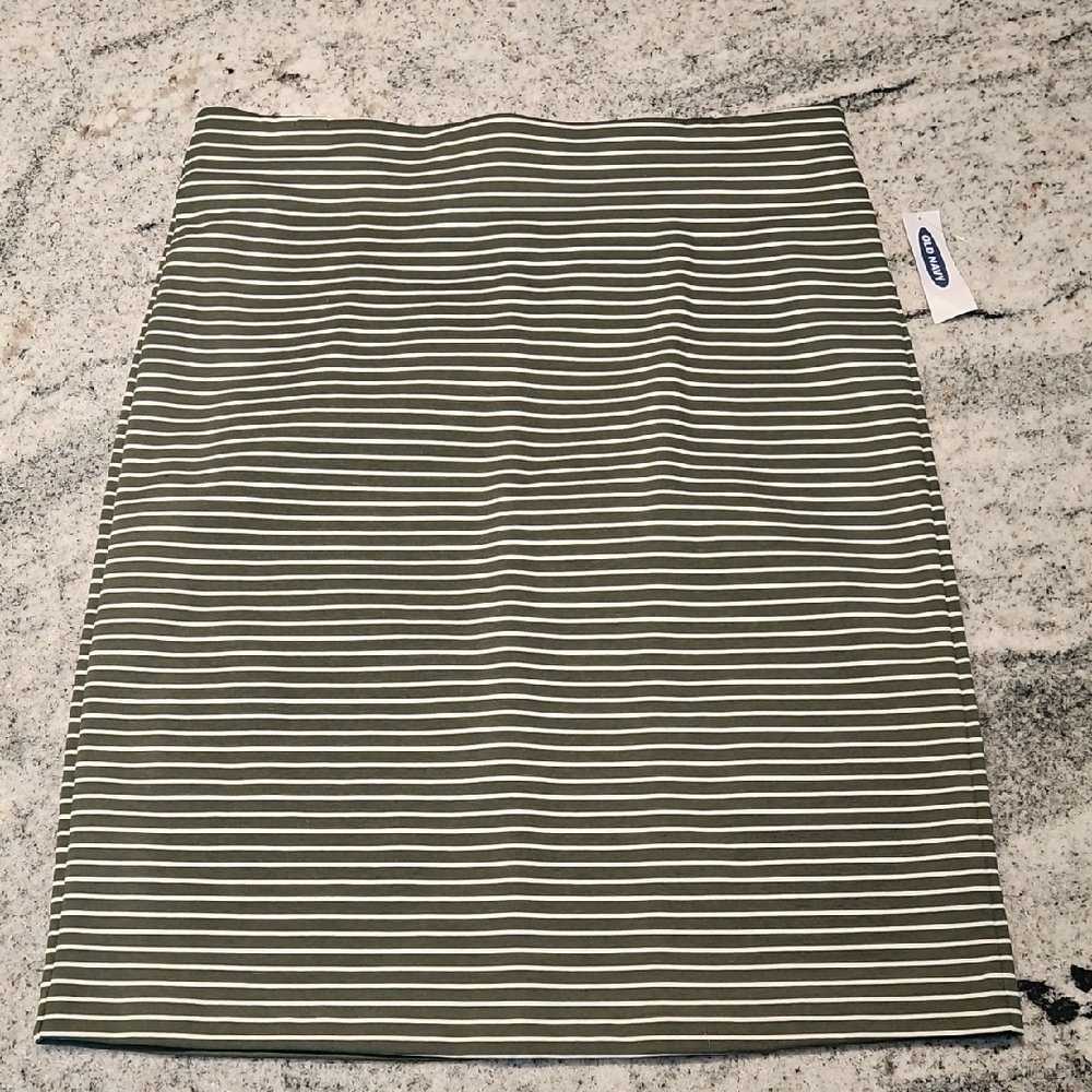 Old Navy Green Ribbed Pencil Skirt